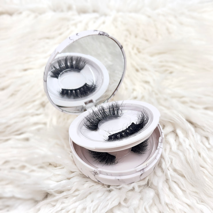 DUAL-LEVEL LASH CASE